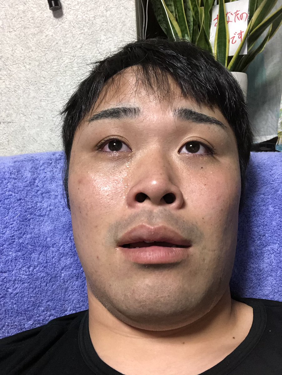 先日、朝ドラ『なつぞら』
を観て二度目の涙がこぼれた。
まさに一筋の涙が流れた瞬間、
我ながら綺麗なフェイスしてたもんだから一枚いただいた。
天陽くん、お見事。