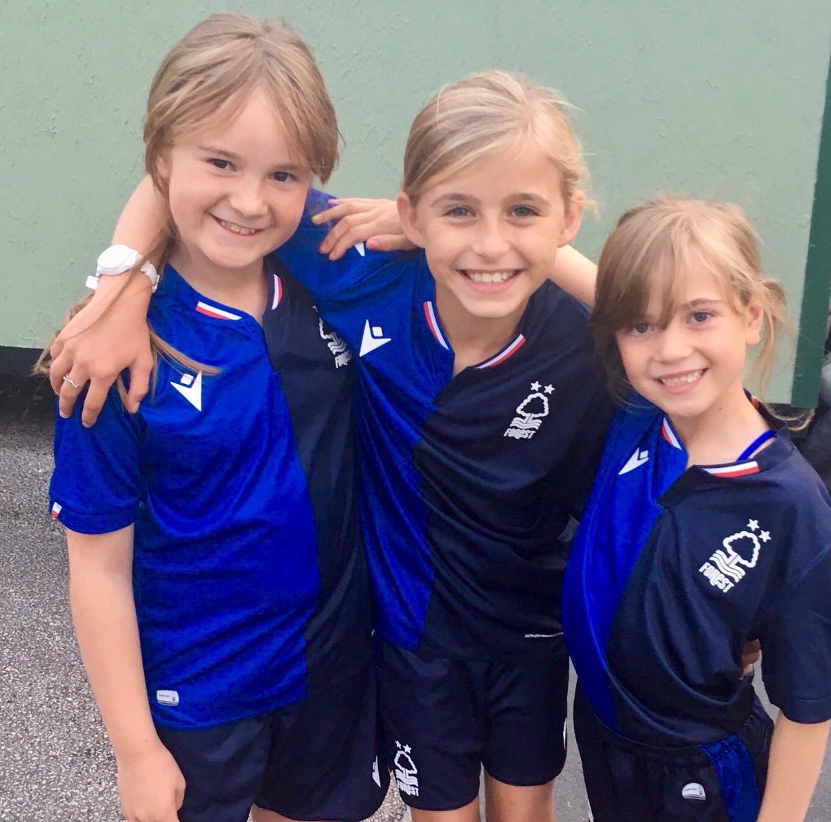 Good luck to all #ForestWomen JUNIOR teams kicking off their seasons today! Work hard and enjoy your game #NFFC 🔴⚪️💪