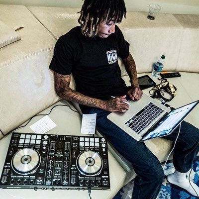 Happy birthday Wiz khalifa let get the day fun rolling some 