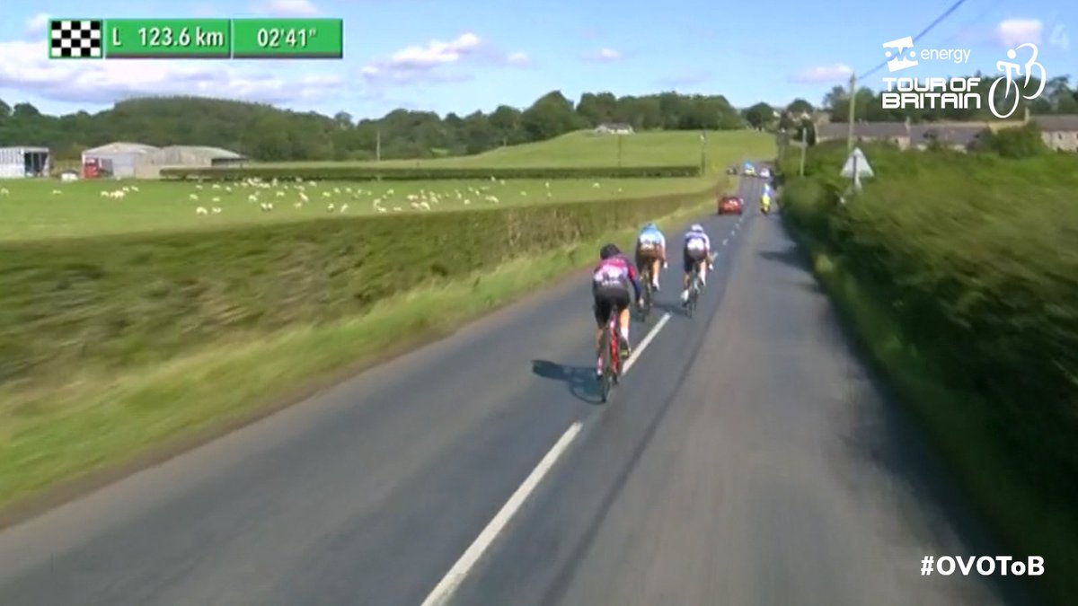 TourofBritain's tweet photo. #OVOToB 🇬🇧 STAGE ONE | KM44 🚲

The Scottish Borders continue to spoil us with its stunning scenery.

Bagdonas (@AG2RLMCyclisme), @williamspete (@SwiftProCycling) and Jenner (@OfficialWIGGINS) have a stable gap over the peloton of 02'45". https://t.co/WbYlalvyMT