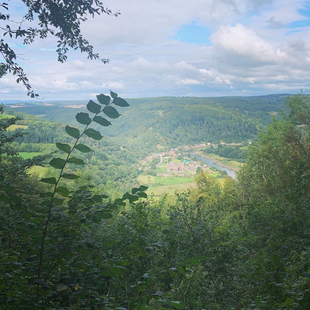 choosevanlife's tweet photo. Out in the van raising as much as we can for a fantastic cause and challenging ourselves! 💪🏆 #macmillan #macmillancancersupport #mightyhike #wyevalleymightyhike #choosevanlife @macmillancancer https://t.co/y0LOcgsGK3