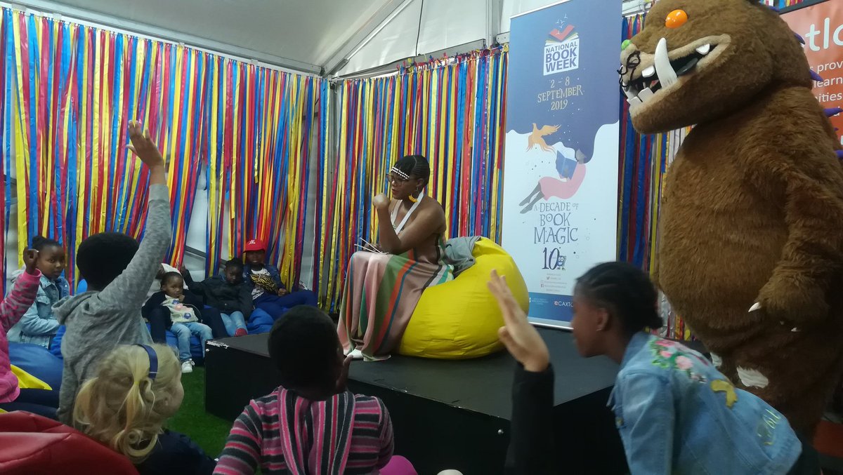 SABookFair's tweet photo. @Zanele_09 #TheGruffalo in English and IsiZulu #MultilingualReading
#TheGruffalo
#SABF2019 #OURSTORIES https://t.co/hPs9x0XZmH