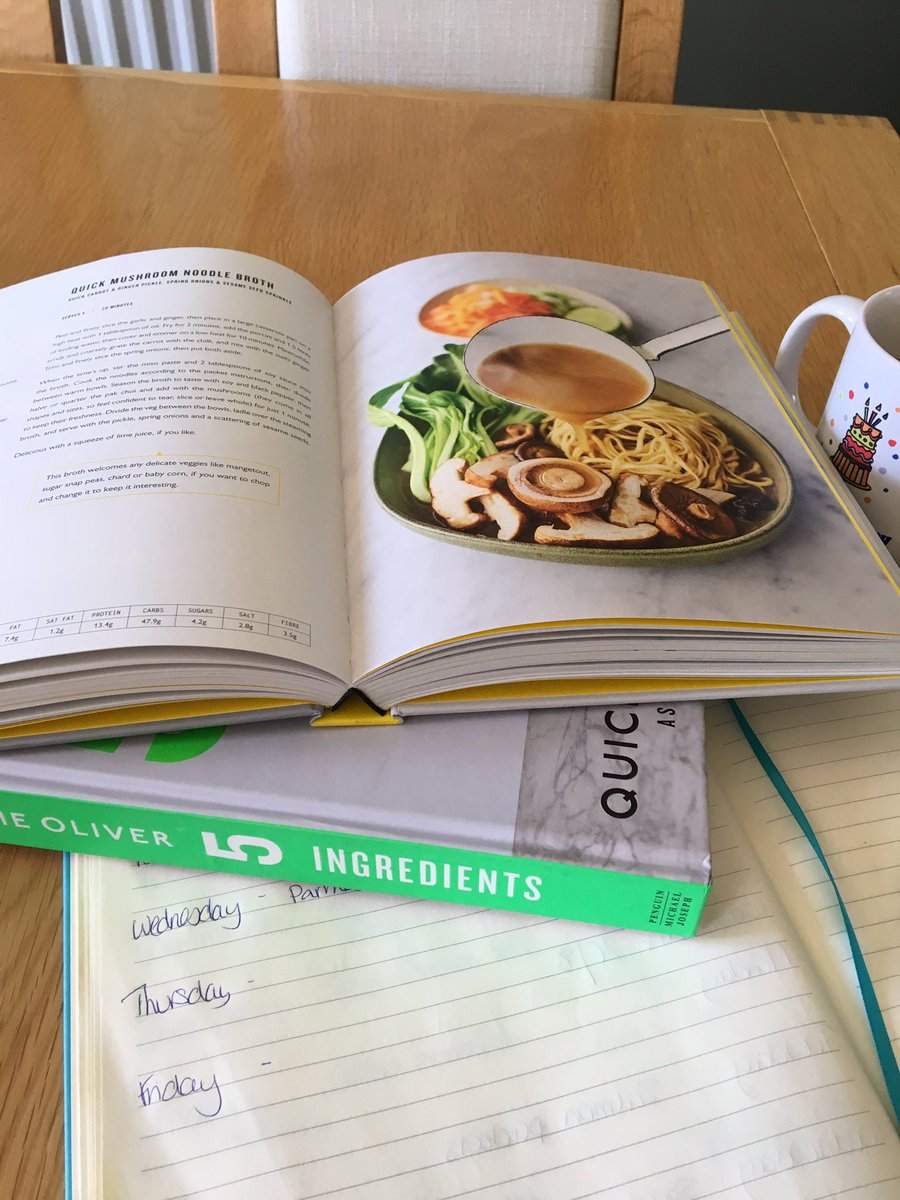 cookie_patel's tweet image. Meal planning for the week with the help of my #favechef #jamieoliver @jamieoliver #veg #5ingredients 🥗🍲🥘🍽 x