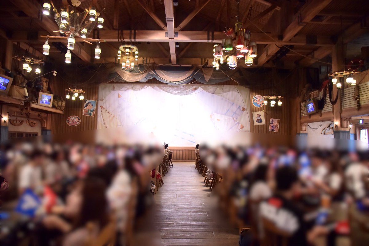 O Xrhsths 早稲田大学ディズニー研究会 Sto Twitter 2日目はソアリン もオープンしたディズニーシーへ そして今年はケープコッドでパークファンパーティーを開催しました ミッキーたちと一緒にフラッグダンス 赤と青の旗は全員にプレゼントです