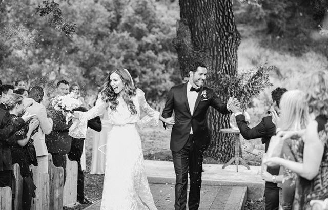 Tom Ellis Fans 😈💜 on Twitter: "#Happiness in one 📷👌🏻💜 #Repost from  @MoppyOpps IG “It's not #TBT but I love this photo anyway.” 📸:  #mibellephotographers #jogartin . . . #meaghanoppenheimer #tomellis #wedding  #