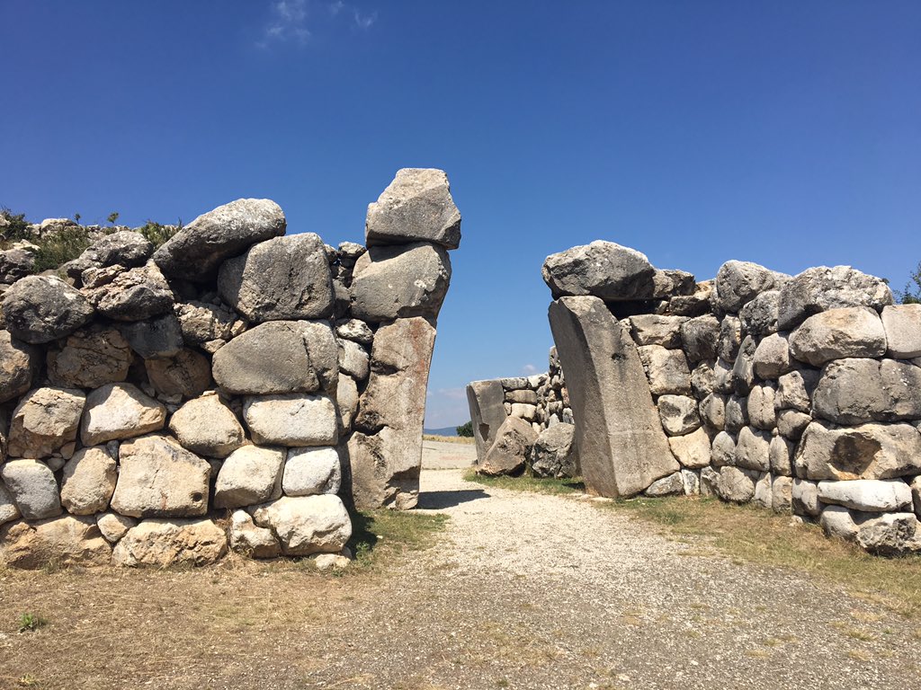 In July came a long-awaited road trip to the former Hittite capital of Hattusa, which is in Corum province in central Turkey and the kings’ tombs in Alaca Hoyuk nearby. More information about the tombs here  https://www.ktb.gov.tr/EN-114132/alacahoyuk.html