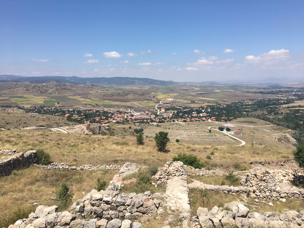 In July came a long-awaited road trip to the former Hittite capital of Hattusa, which is in Corum province in central Turkey and the kings’ tombs in Alaca Hoyuk nearby. More information about the tombs here  https://www.ktb.gov.tr/EN-114132/alacahoyuk.html