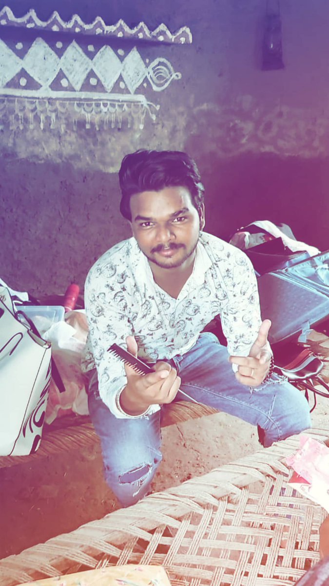 vikaskumarim's tweet image. किसी की नज़रों में बुरे है किसी की नज़रों में अच्छे है हम,
  हकीकत में जो जैसा है , उनकी नज़रों में वैसे है हम ।