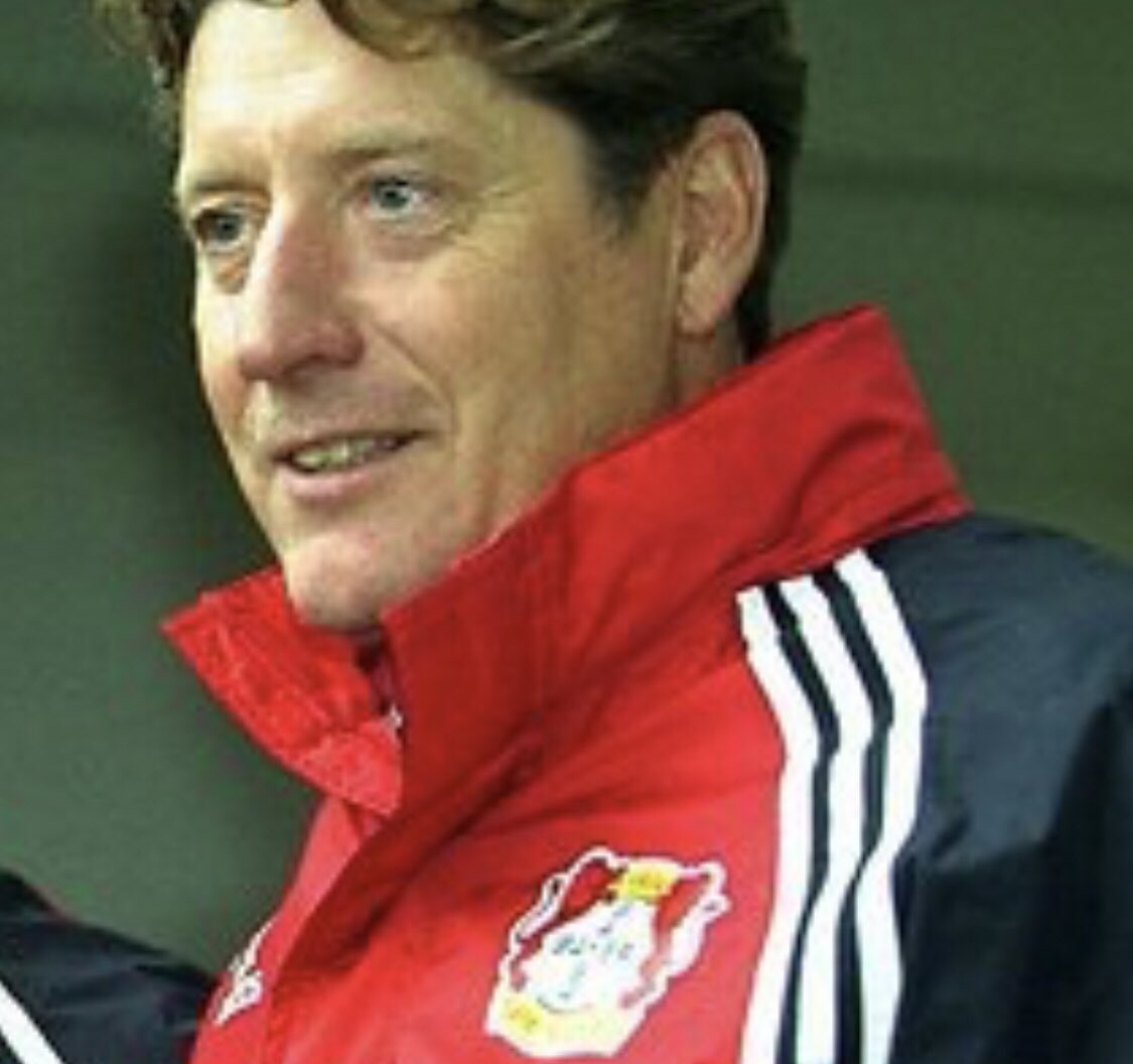 NorEmpok's tweet image. Sollte so ein offizieller Vertreter unseres geliebten #effzeh s aussehen!? 😳🙈 ich denke nicht. #schumacherraus #prowolf