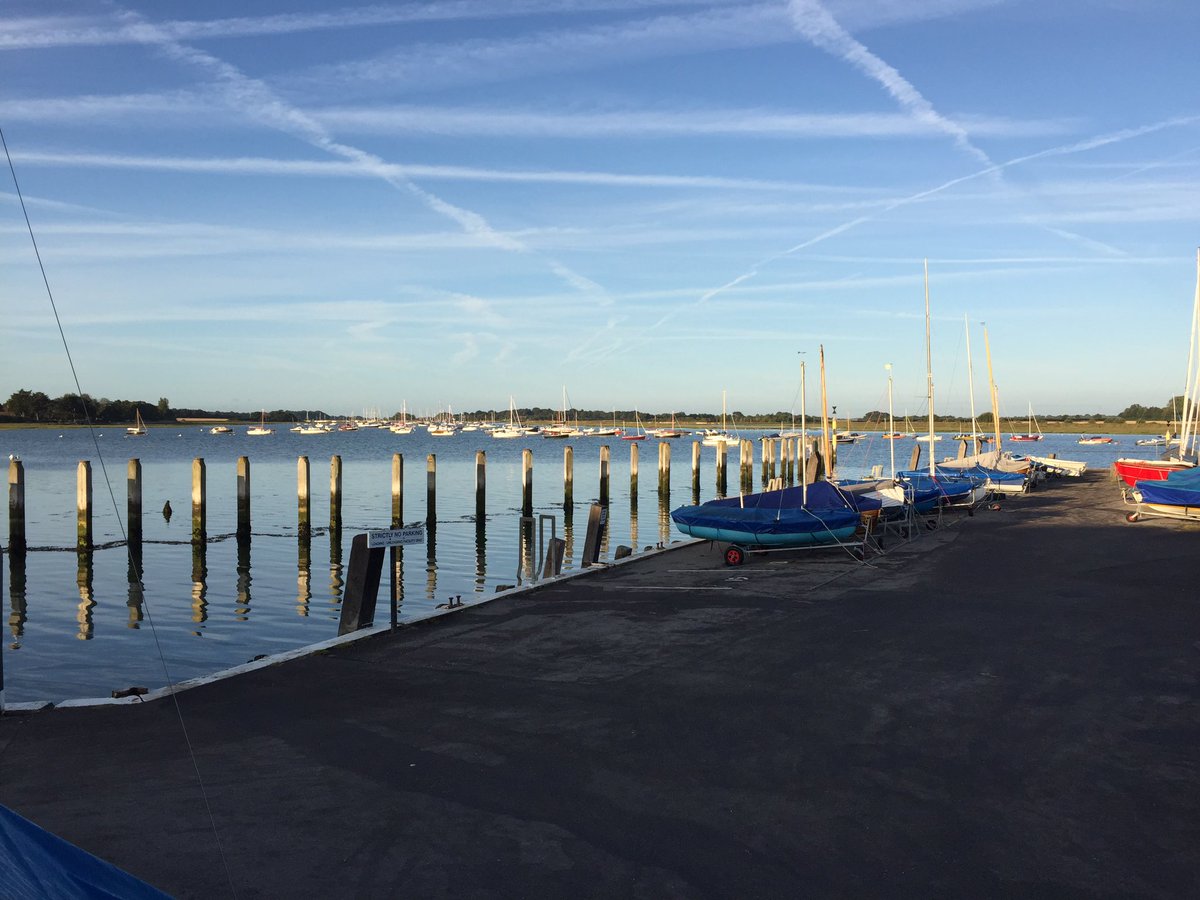 Another lovely  morning <a href="/BoshamSC/">Bosham Sailing Club</a> for day 2 of the #boshamclassicboatrevival