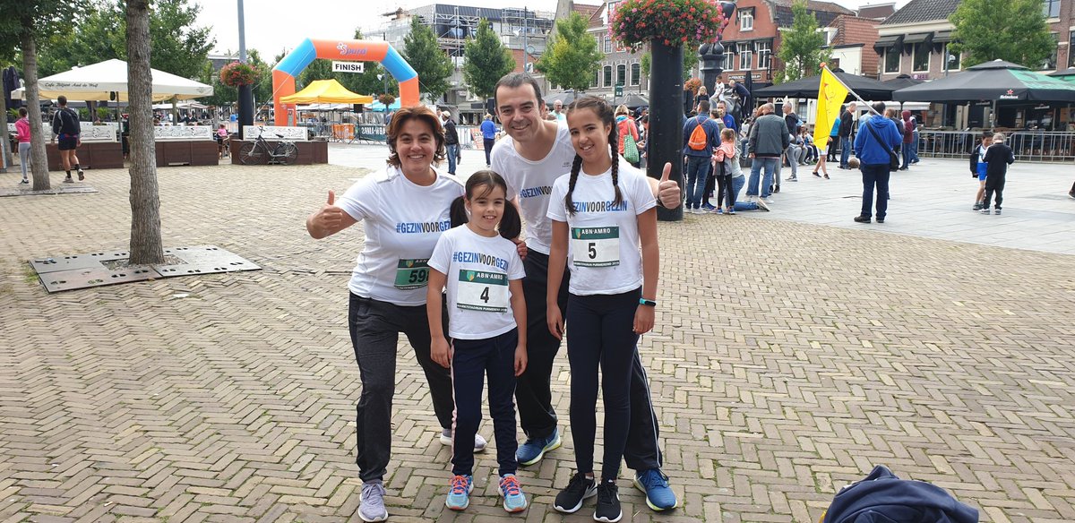 EvelineTijmstra's tweet image. Wij zijn er klaar voor!! 💪 @Marktstadrun #gezinvoorgezin #hulphondvoormichelle #sponsorloop