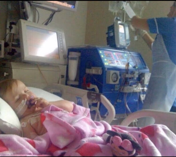 ellachadwick1's tweet image. Its been #OrganDonationWeek heres some of my pics on dialysis which i needed for 6yrs even on birthdays. This wk because i got a transplant i started high school and its my 12th birthday tomorrow 💕@NHSOrganDonor