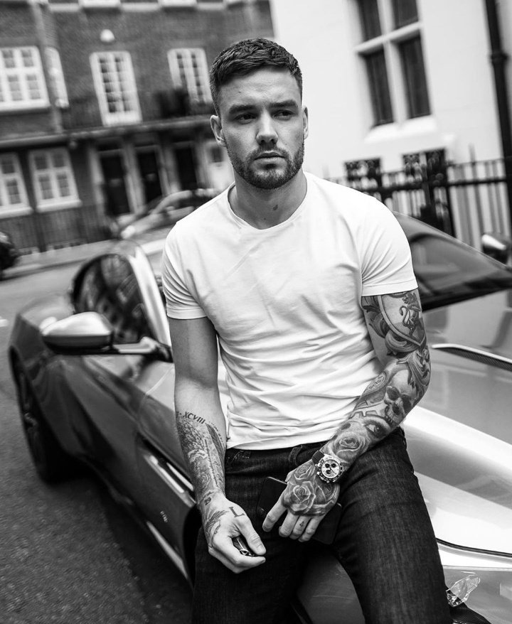 sunshine_tommo's tweet photo. No words can describe @LiamPayne. I love everything about him. I want to see him smile everyday 💞 #ArrowsForLiam https://t.co/93zudFFcW5