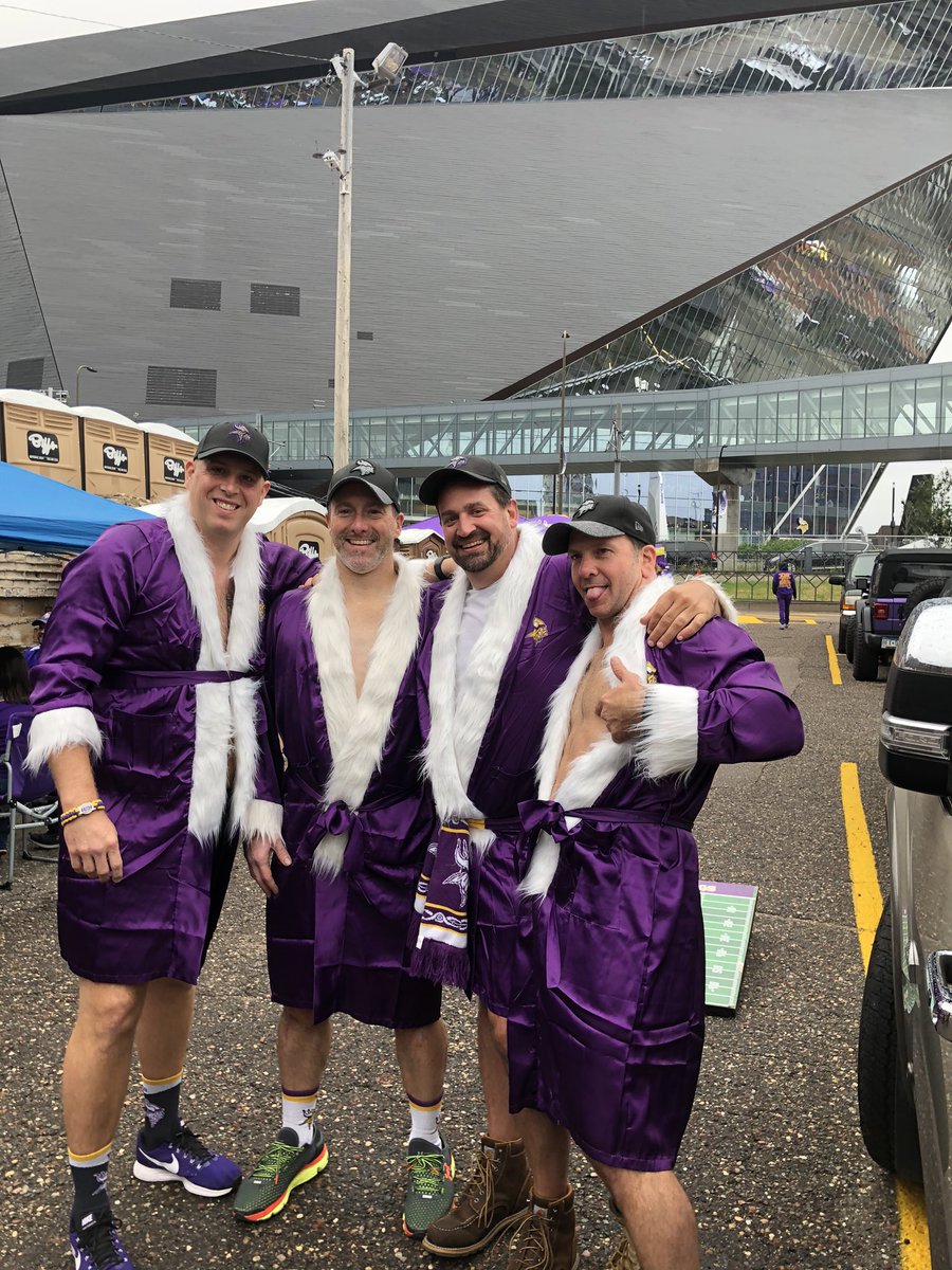 4n6Mobile's tweet photo. @Vikings Skol Vikings!! Tailgating season has started!! #Skol https://t.co/YaW58D0HCX