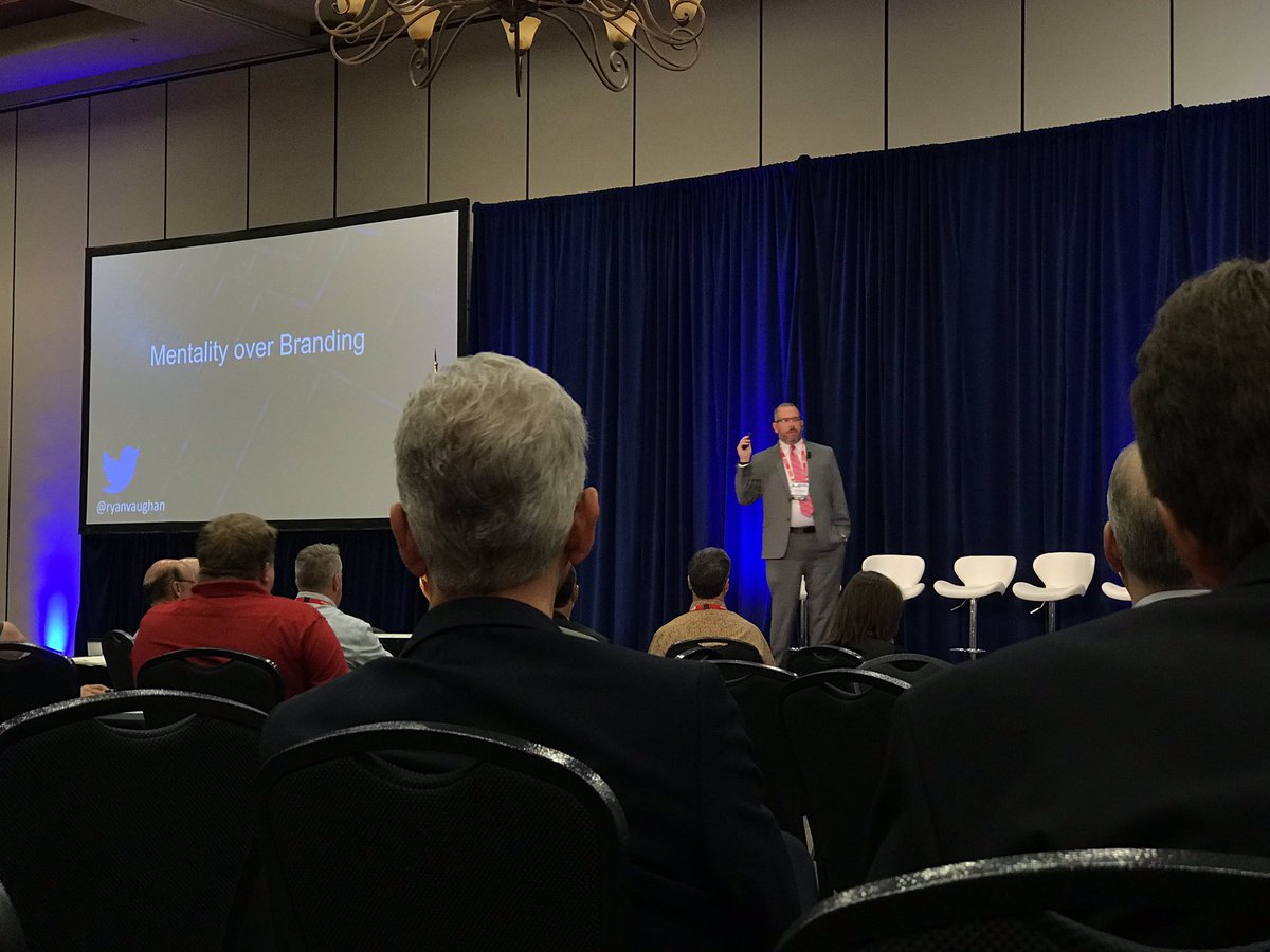 ChrisPipkinWx's tweet photo. It was really awesome to watch @ryanvaughan present at NWA this morning! I’ve watched Mr. Vaughan throughout my childhood in Arkansas and finally got to meet him in person, too cool! #arwx #NWS19 https://t.co/uzRpufkrtO