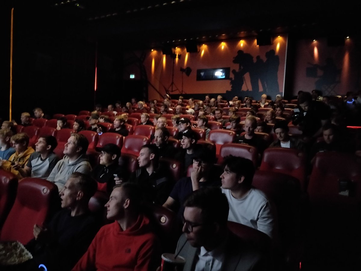 Sofus Bynge (@sbynge) on Twitter photo Så får jeg også lov at prøve kræfter med at være vært til <a href="/EsportBio/">EsportBio - Nordisk Film Biografer</a> viewing party af CS:GO finalen i palads!
God stemning og en hulens masse @astralisgg fans! 3 titler back2back, eller kan upset AdreN tage den igen? Så får jeg også lov at prøve kræfter med at være vært til <a href="/EsportBio/">EsportBio - Nordisk Film Biografer</a> viewing party af CS:GO finalen i palads!
God stemning og en hulens masse @astralisgg fans! 3 titler back2back, eller kan upset AdreN tage den igen?