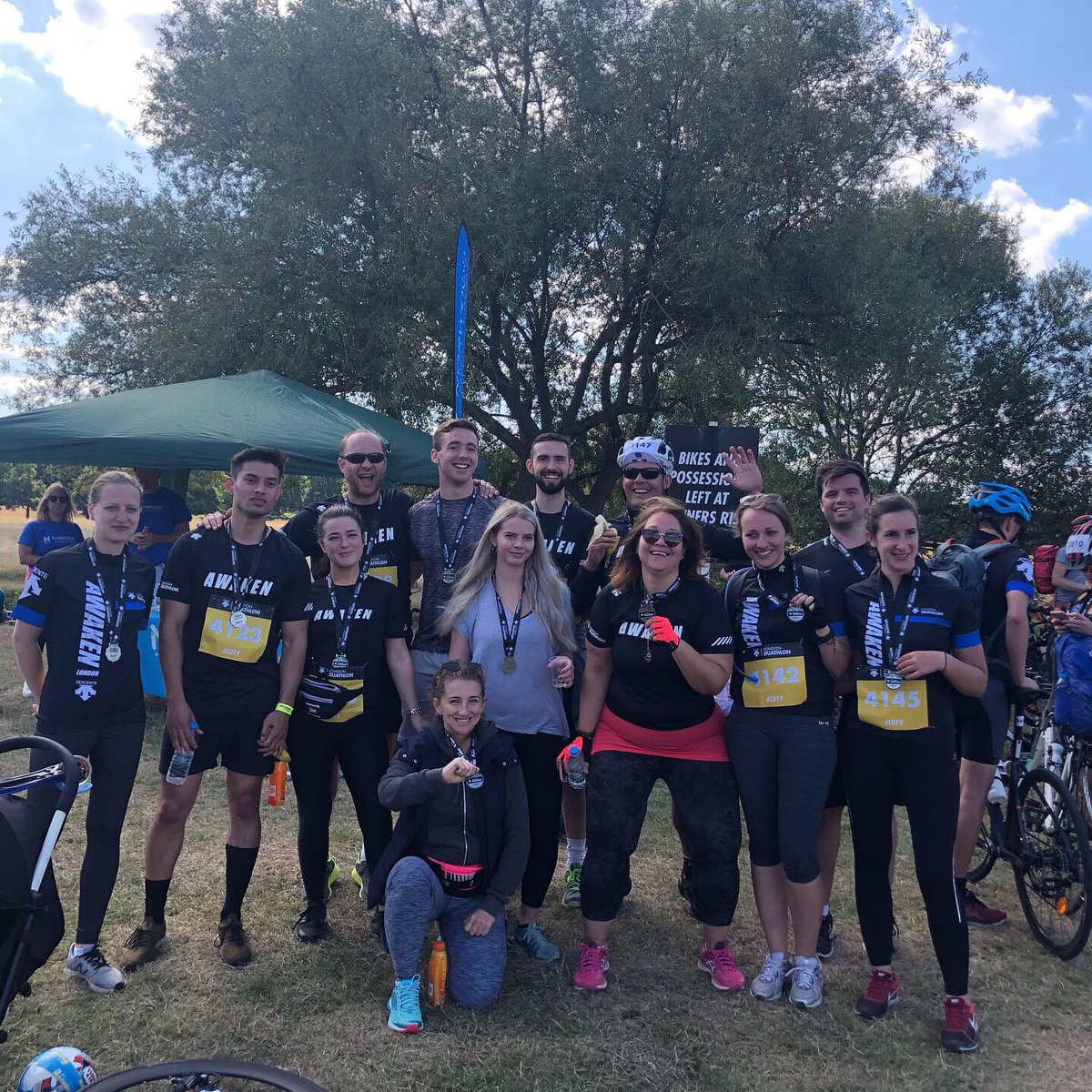 NorwoodChals's tweet photo. HUGE well done to the @cityanddocklan1 and @LiFEResProperty teams at the @londonduathlon today. You all did an amazing job 👏🏽 thank you for all of your efforts for @norwoodcharity 🚴‍♂️🏃🏼‍♀️🏅 #LondonDuathlon #LD19 #RunCycleRun #NorwoodChallengers #Team #Running #Cycling #Fitness https://t.co/KQvf0Nrk8Y