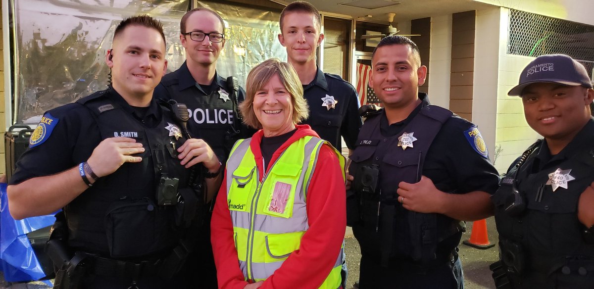 lorilaneberg's tweet photo. Spent last night at DUI checkpoint with @SacPolice. Stood with Josh (far right), 7 months as officer.  He's going to be a good one! @MADDOnline #nomorevictims https://t.co/sk0dTQCpzE