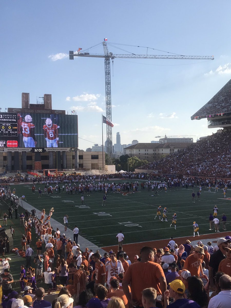 AlexandraCox123's tweet image. What a game. The Tigers are going back to Baton Rouge with a W. #LSUvsTEXAS