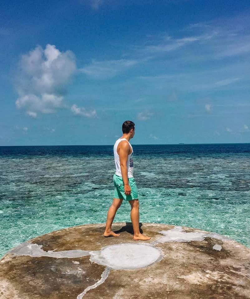 Count the shades of blue! 💙
.
.
.

📸: travelerswithpassion ( via Instagram)
#OBLUHelengeli #Maldives #Travel #happyplace #Getaway #Destination #YourIslandParadise #Paradise #Indianocean #Explore #travelgoals #traveldiary #explorer #visualsoflife #resort #bliss #serenity #beach