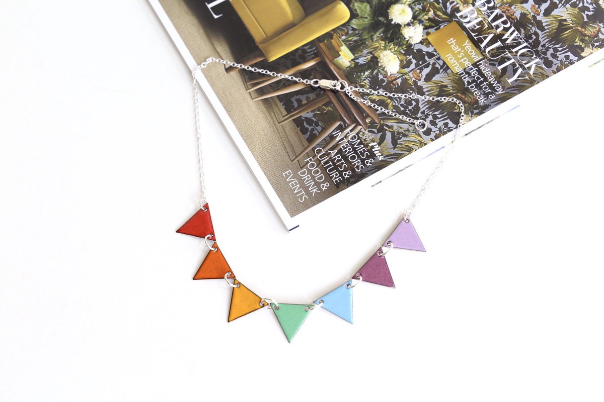 iamrachelshop's tweet photo. If you haven’t already seen, there’s a massive 25% off enamel rainbow bunting necklaces this weekend only! Just 24 hours left and over half have sold so be quick!! https://t.co/WUg7TuC5Lu #rainbow #sbs #ukgiftam #craftbuzz #christmas #epiconetsy #etsians #londonislovinit #rtmebb https://t.co/HEY531pEfI