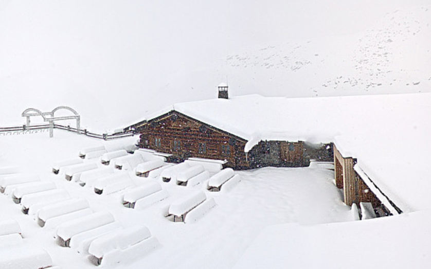 wintersporters's tweet photo. Wat een sneeuw...  (Sulden am Ortler) https://t.co/pw7cfXv6QE