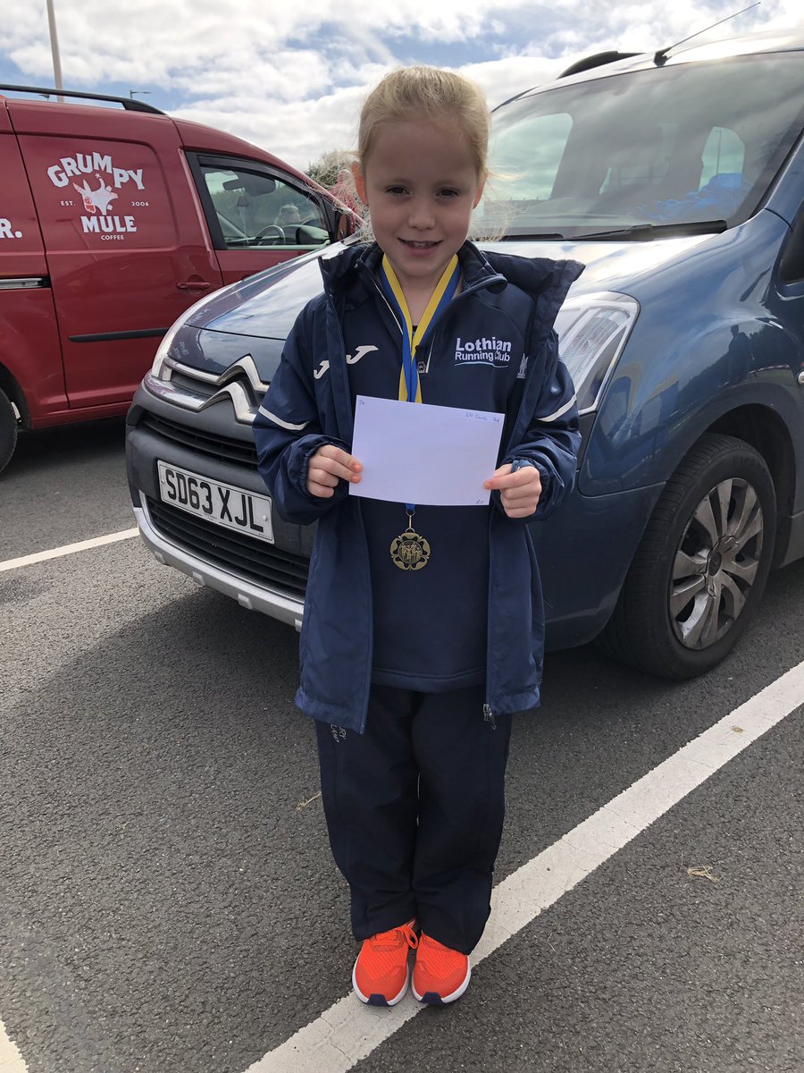 Great morning @Central_AC Stirling 10k. PB’s from both Cunningham’s today and a third place 🥉 under 11 girls prize for the wee pocket rocket 🏃🏼‍♀️#Stirling #10k #runnersaresmilers