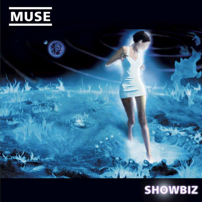 AcostaMzk's tweet photo. El 7 de septiembre de 1999, 20 años atrás, MUSE debutaba con su álbum "Showbiz".
✔ Disco del trío liderado por Matt Bellamy que tuvo 
esta primer fecha de sus cuatro ediciones en #France (Naïve).

#Uno #Cave #MuscleMuseum #Sunburn #Unintended
[🎧https://t.co/Nl8niUeHtL] https://t.co/bvsYSawarC