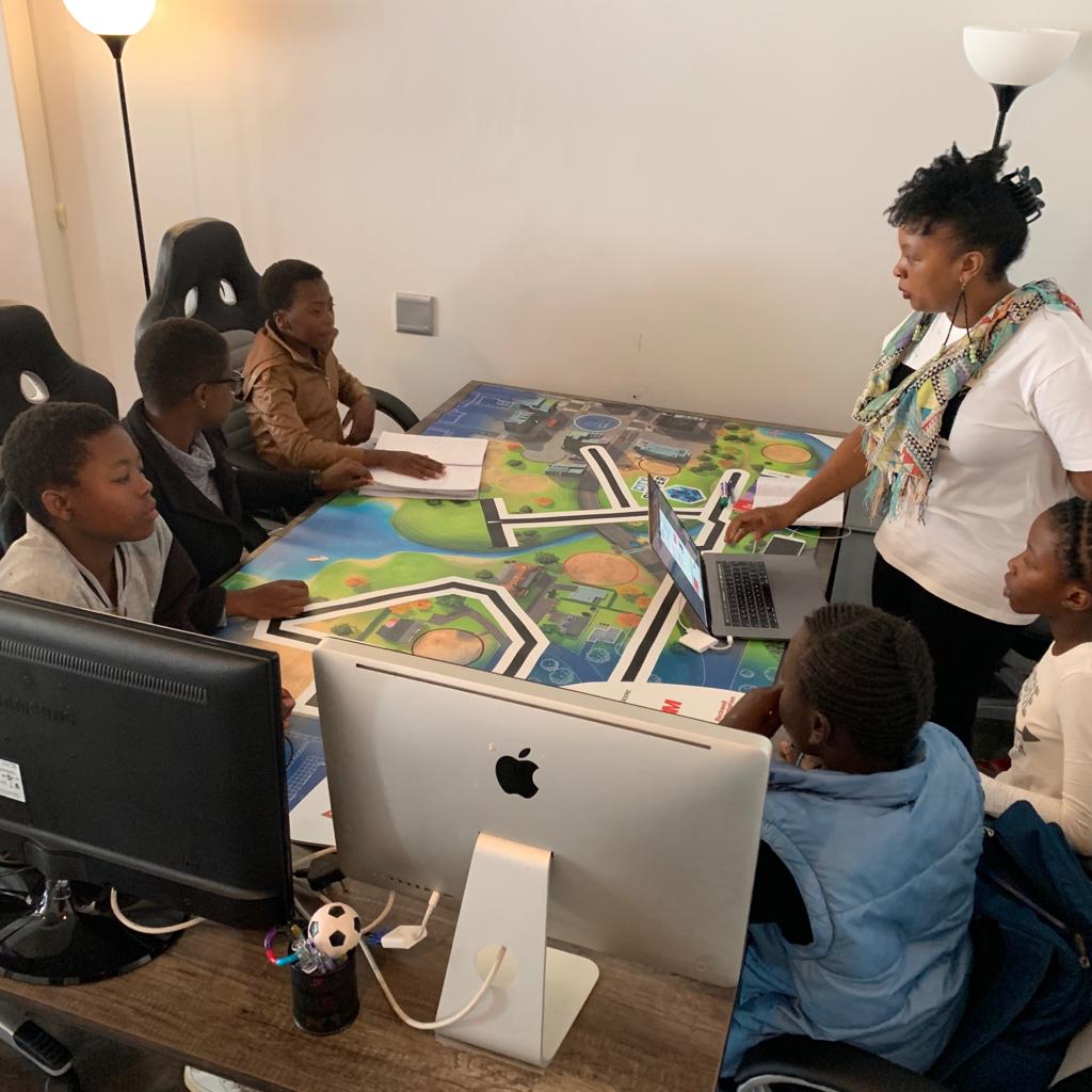 divainitiative's tweet photo. We have started preparing for this year’s First Lego League, a research and robotics competition for children aged 9 to 16, happening on the 12th of October 2019. https://t.co/xJFky0xBx0