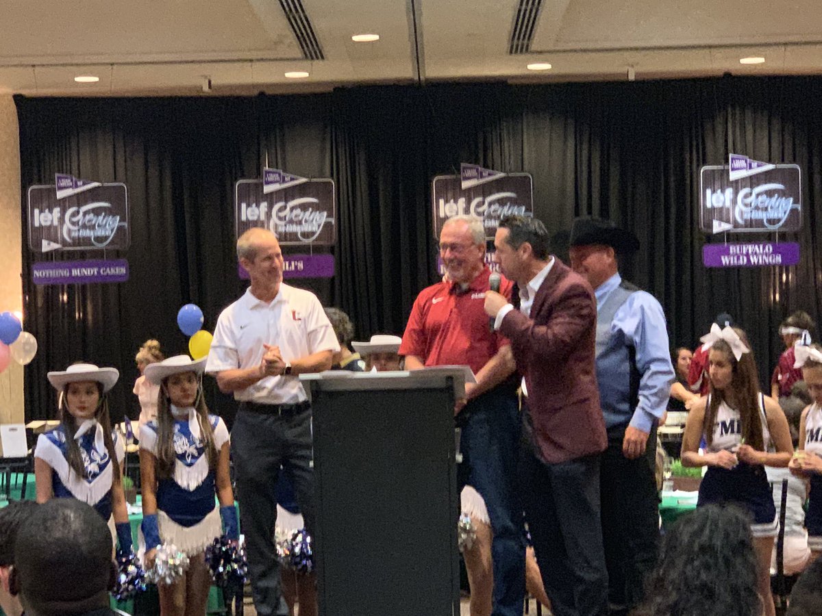 KrondaLISD's tweet photo. Lots to celebrate with @LEFforLISD Evening for Education! Thank you to all of our friends who came out to raise money for @LewisvilleISD teacher grants and student scholarships. #EFE2019 https://t.co/mNja15QGQh