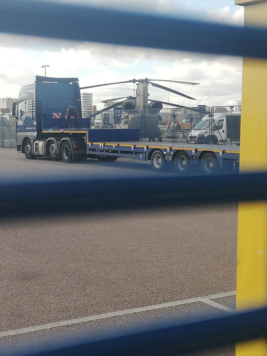 CAATuk's tweet photo. Equipment still arriving at the London arms fair, and there's another day of protest to #StopDSEI! https://t.co/nh848uCc0A #freemovementforpeoplenotarms https://t.co/p7U9Q7OqZD