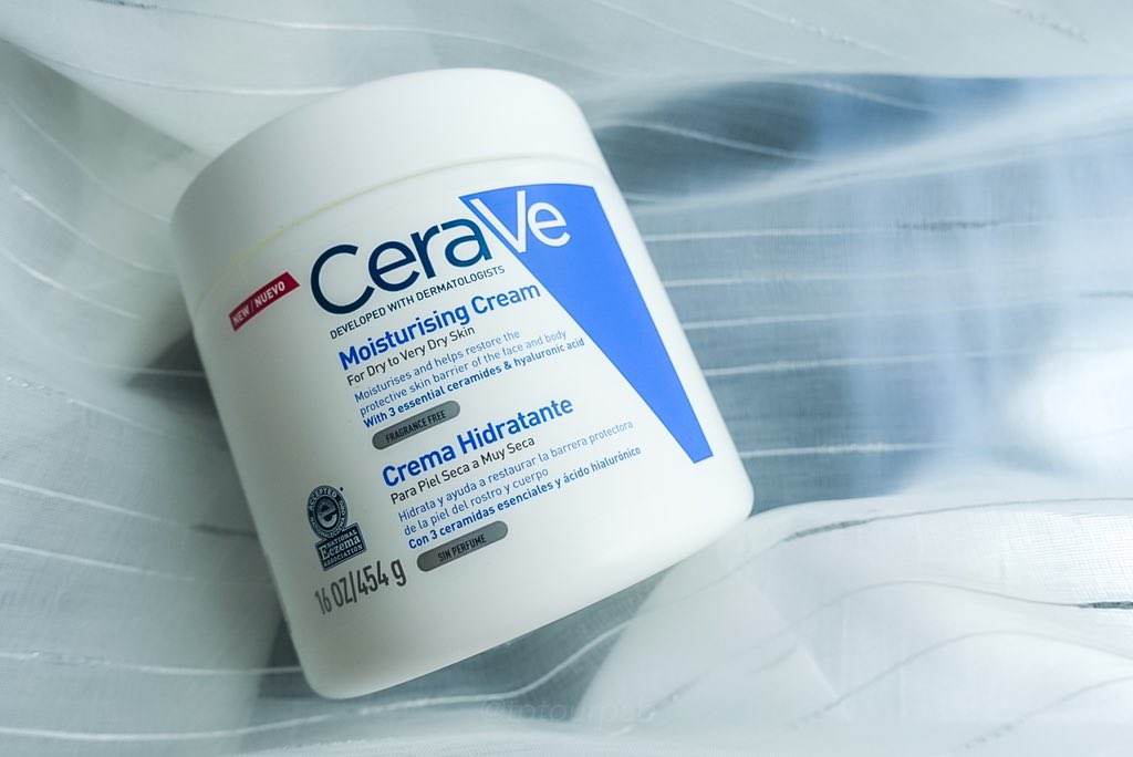 tptourpab's tweet photo. CeraVe ครีมของคนผิวแห้ง-แพ้ง่ายอันเลื่องลือ โคตรดี!! ดูชัดๆเลยผิวอย่างเลว ป้ายปุ๊ป ดีทันตา เนื้อไม่เหนียว ซึมไว ไม่มีน้ำหอม กระปุกใหญ่โคตร ไอเลิ้บ ผิวแห้งต้องมีอย่าได้พลาด

สอยใน Lazada พิกัด https://t.co/YKOi55ynSf
ใน thread มีวิธีได้ลดเพิ่ม สรุปเหลือ 700 กว่าๆ

#รีวิวลาซาด้า https://t.co/tGpUgPVRg1