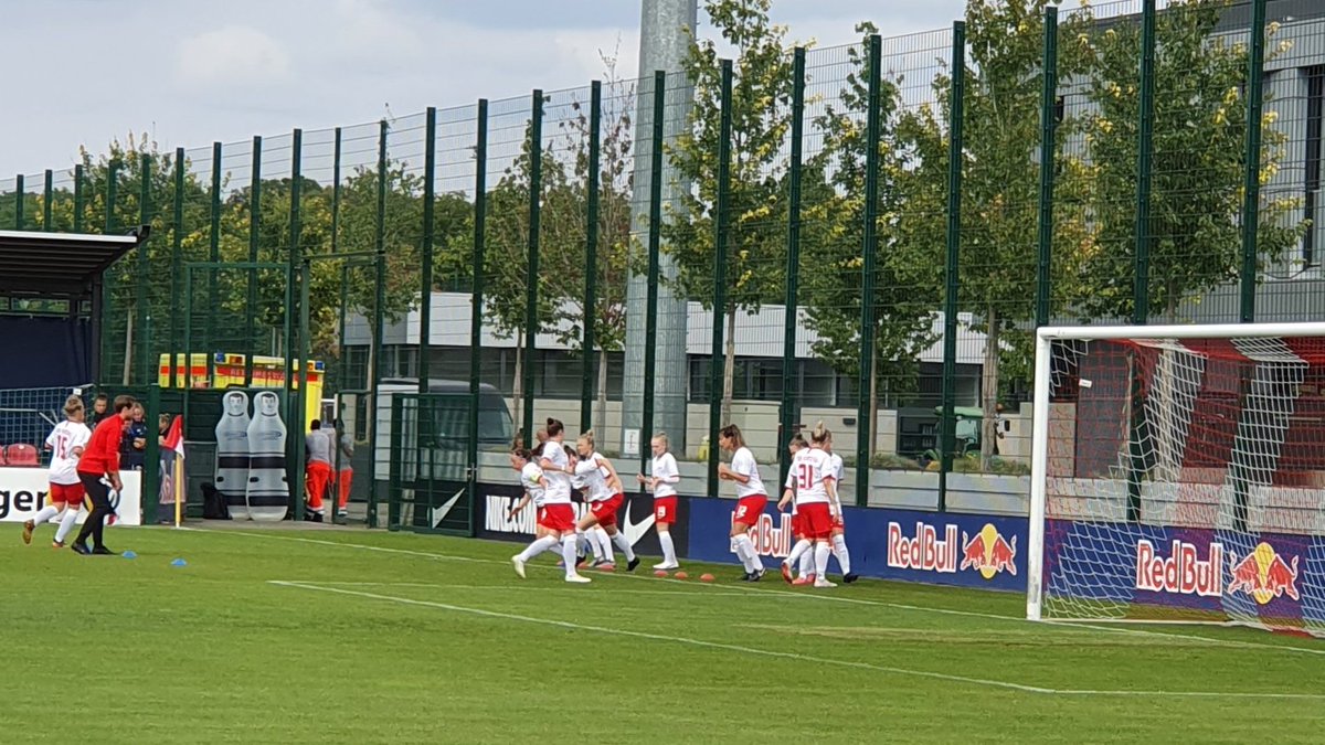 Bibax_RBL's tweet photo. Gleich geht's los...
#RBLFFC https://t.co/JOYTC93ToV