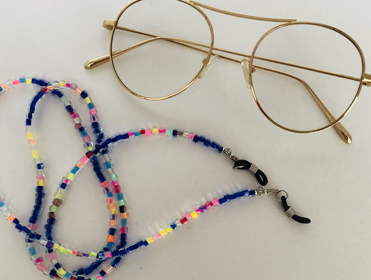 eltallermamael1's tweet photo. No te pierdas este artículo de mi tienda de #etsy: Collar para tus gafas hecho a mano, en colores brillantes. Modelo especial. https://t.co/Z5bHrayQIk
#eyewear https://t.co/1JKj8qHyWU