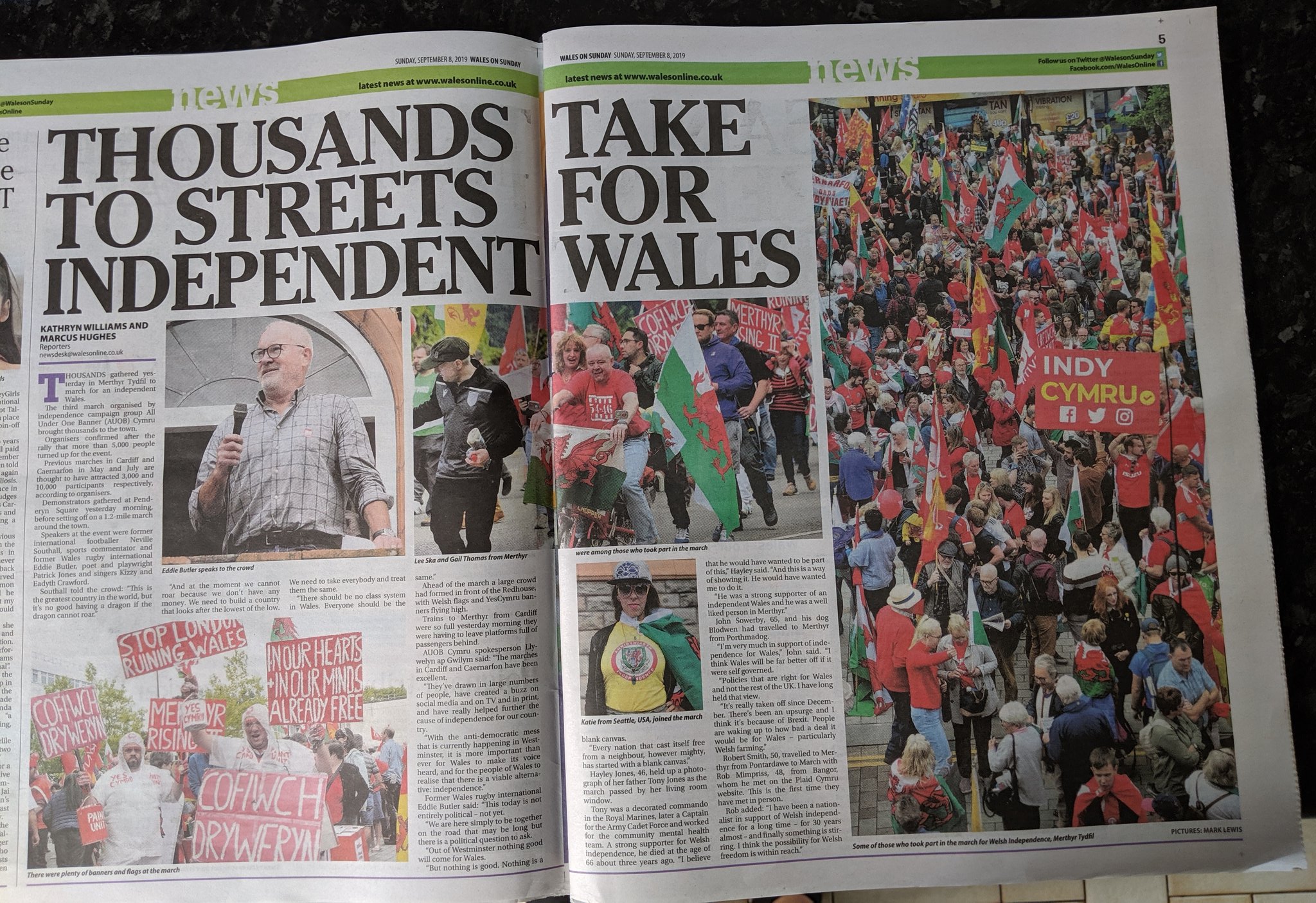Welsh Football Fans for Independence on Twitter "THOUSANDS TAKE TO