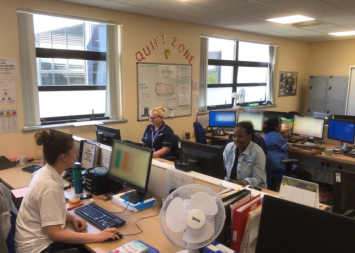 south_crisis's tweet photo. @south_crisis and D2A collaborative working this weekend at Withington Hub. #iminwork #nhs #weekendworking https://t.co/K6OWE6UMmq