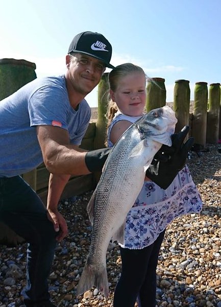 🎣SEA CATCH NEWS EASTBOURNE/PEVENSEY BEACHES 🎣
Bass, Plaice, Eel, Dover Sole, Smoothound, Gurnard, Ray - Great Variety being caught from local beaches. See more at bit.ly/2k57DJx 
#eastbourne #fishing #angling