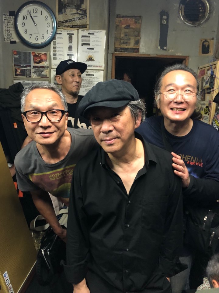 2019/9月7日(土)
第32回 
キースムーン追悼ライヴ！ 
高円寺ショーボートにて、
楽屋に訪ねてきてくれた
REBECCA/高橋 教之、
 昔ベースマガジンの付録のＣＤ
で二人で演奏したことがあり、
懐かしかったよ✌️
そしてこのイベントを32回まで続けて来た
主催者の大名と
久しぶりに会えて良かった。