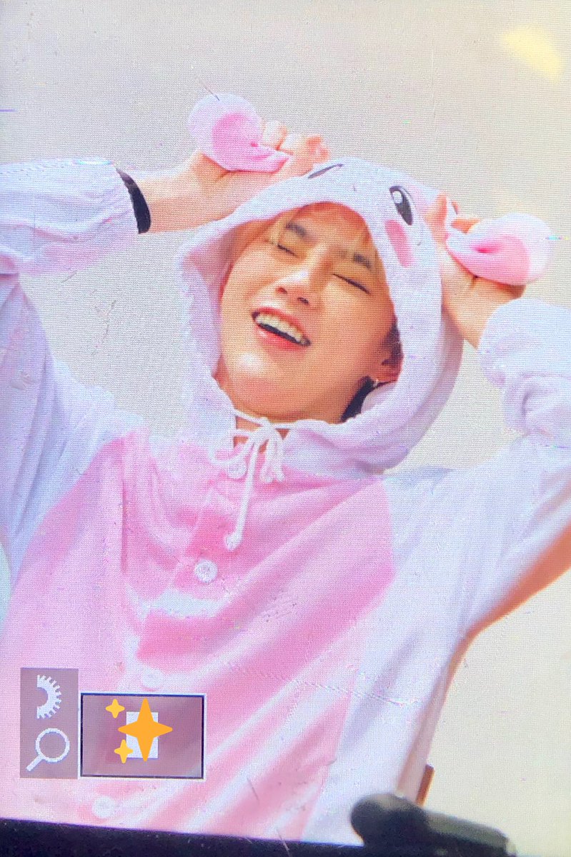 SHINEINBLACK_'s tweet photo. 190908 미안하게 너무 귀여워ㅋㅋㅋㅋㅋ
#권현빈 #비니 #VIINI https://t.co/RRBx5krcqi