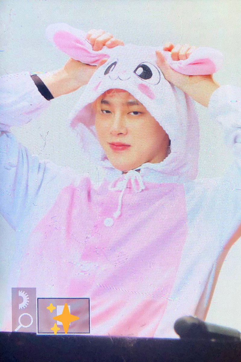 SHINEINBLACK_'s tweet photo. 190908 미안하게 너무 귀여워ㅋㅋㅋㅋㅋ
#권현빈 #비니 #VIINI https://t.co/RRBx5krcqi