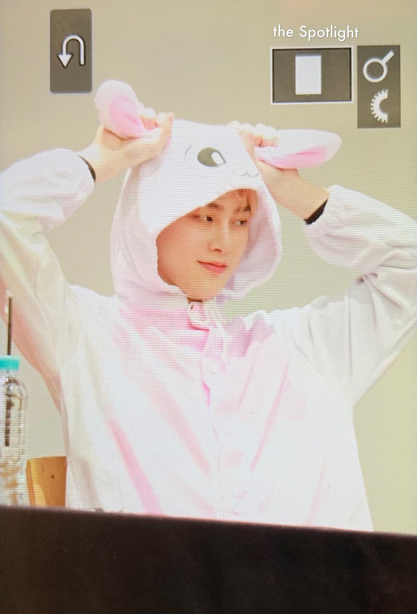 theSpotlight_97's tweet photo. 190908 #권현빈 #VIINI
▼
🐰🐰 https://t.co/CCkcGSVNC9