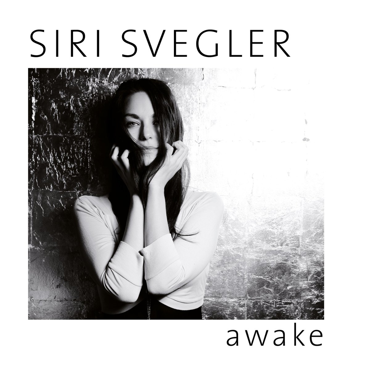 Less than one week until the release of my new album «Awake». 💙
#newmusic #newmusicalert #musicforsummer #ballad #love #music #musically #singer #singersongwriter #singersofinstagram #indiemusic #dreampop #acousticguitar #acousticpop #musician