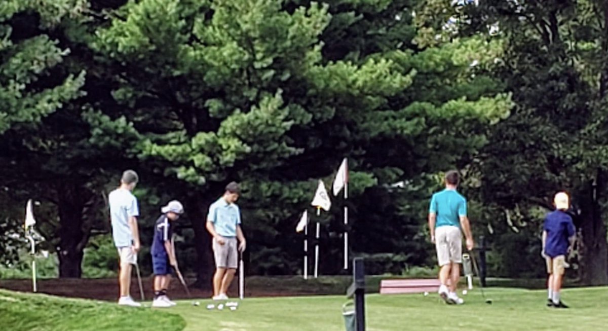AllegianceDC's tweet image. The boys giving some lessons. Future Vikings in the making! @LVikings_Golf @JMO_721