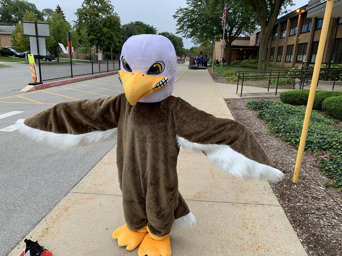 fholthouse's tweet photo. #trektotheREC is here! #leydenpride https://t.co/KEe3FnfaRx