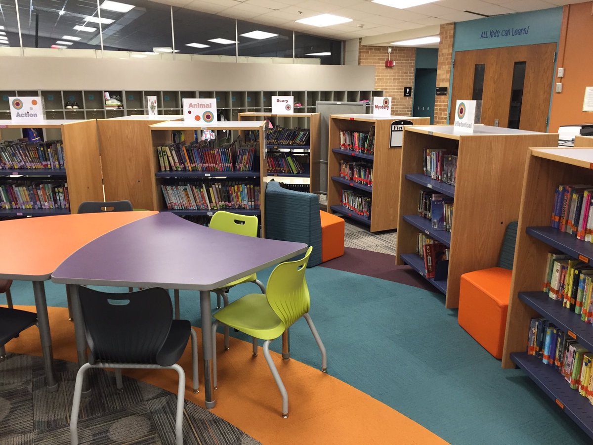 ckellam's tweet image. Kids are loving the new library layout and cozy reading nooks. #lincolnlearns41