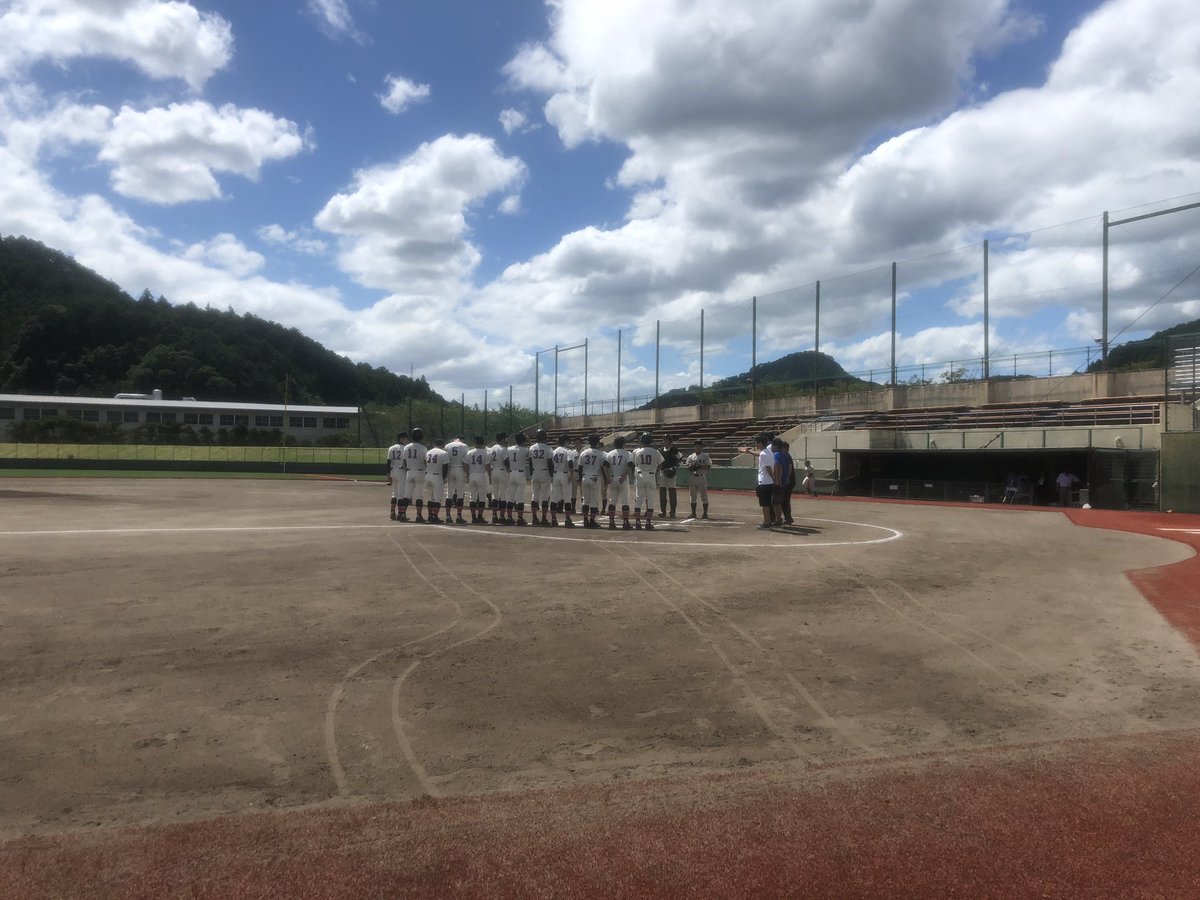 秋季リーグ戦：9月8日 @天竜球場

日大国際 000 000 000 1 計1 H8 E1
浜松医大 000 000 000 0 計0 H5 E1

河野ー山岸、盛田

延長戦になりタイブレークでの決着となりました。10回表、9番望月の犠牲フライが決勝点となり、ピッチャー河野が完封でパーフェクトピッチング！猛暑の中お疲れさまでした💦☀️