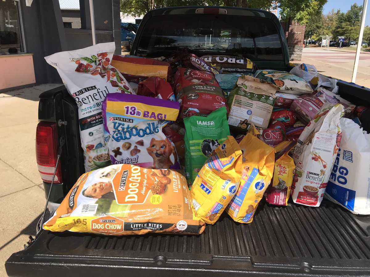 4 Paws Pantry Tn On Twitter We Filled The Truck With All Kinds
