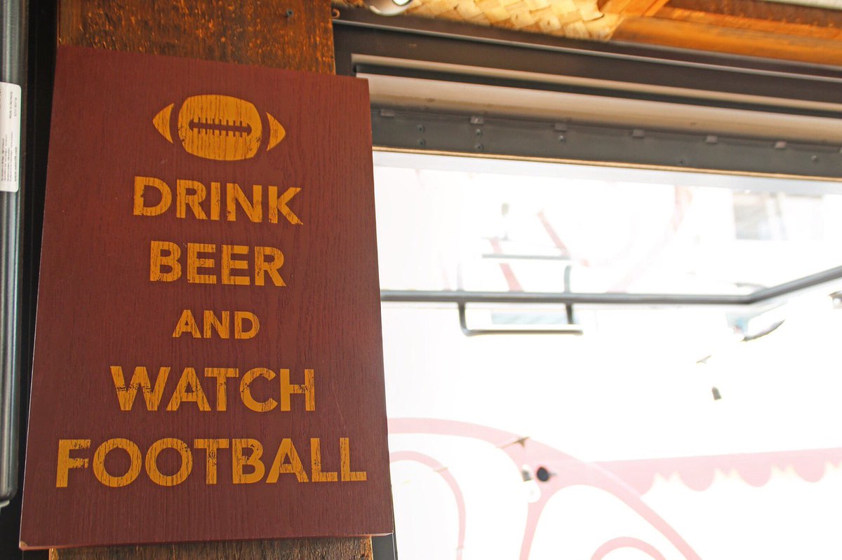 HarborCrabCo's tweet photo. Yup! That is what we are going to do today! Football at Harbor Crab - Every Sunday! We have every game, 2 for 1 wings, Quick Draw, football pools and five buck 16 oz Loyal the Soil beers! 🦀🏈🦀 #HarborCrab #SundayFootball #FootballWithAView #CrabbieFootball #Patchogue https://t.co/q3oypciY12