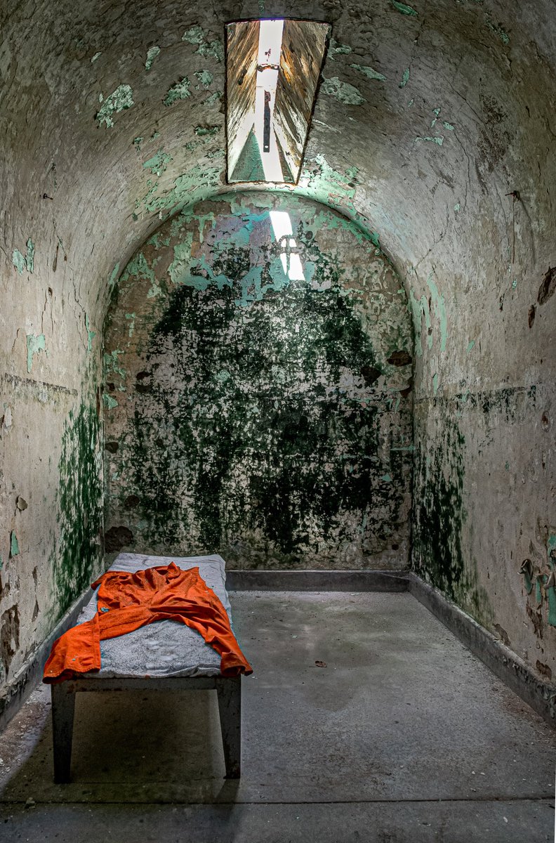 Cindy_Vasko's tweet photo. Abandoned Prison
#abandoned_prison #urbex #urban_exploration #maximum_security #abandoned_photography #historical_building #prison #forgotten_buildings #abandoned_places #penitentiary https://t.co/CtjJVlZYHX