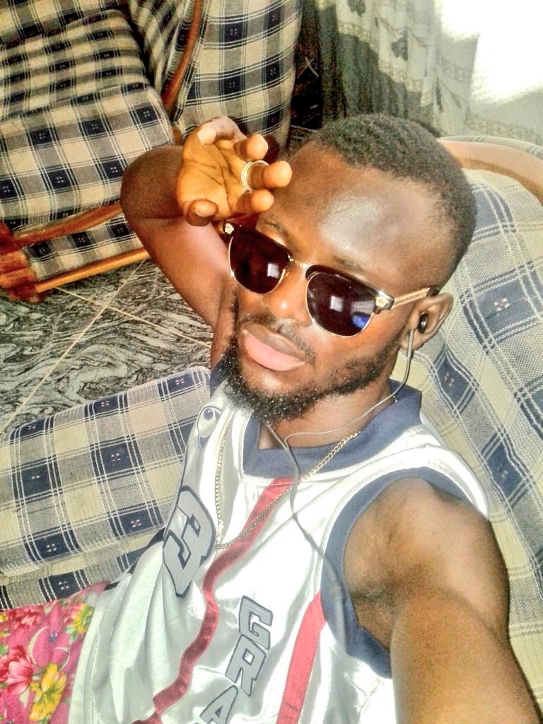 AdedejiMascolt's tweet photo. Happy Sunday from this side.
#mascolt love y'all😜😜💯💯. https://t.co/aho49KMUUU